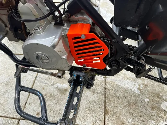 Apărătoare de lanț pentru ATV