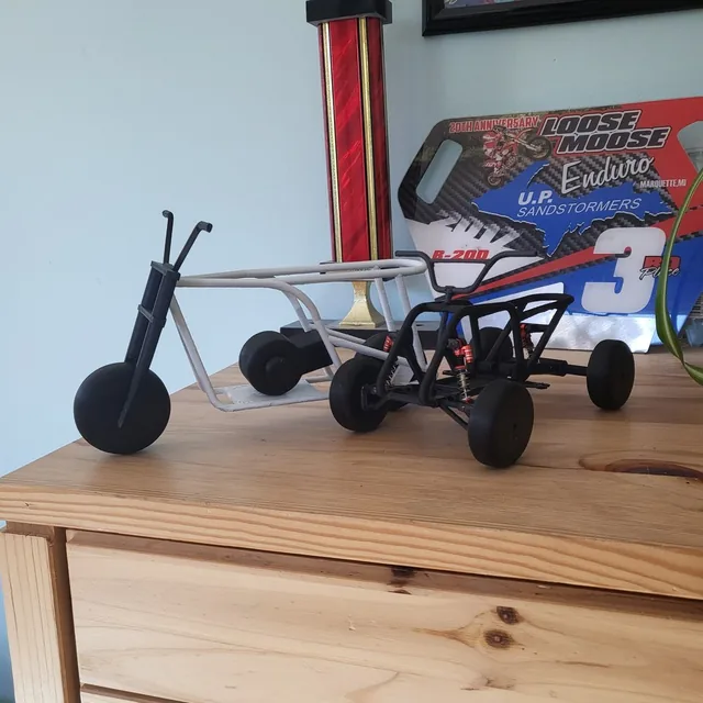 Miniatură ATV la scara 1:6
