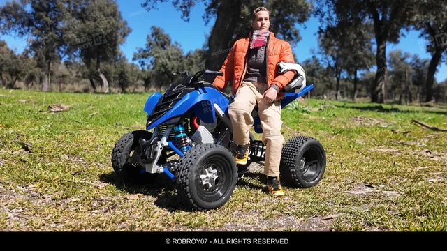 Machetă quad off-road la scara 1:6