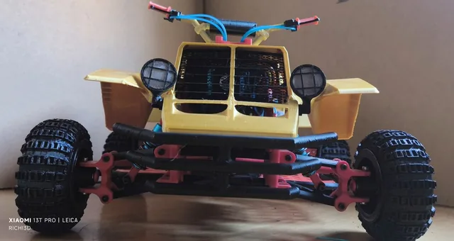 Yamaha Banshee 350 cu radiocomandă