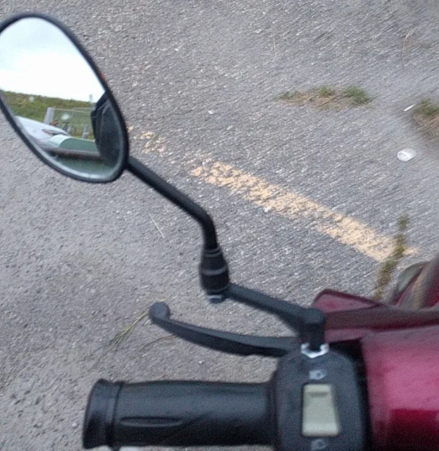 Înălțător de oglindă M8