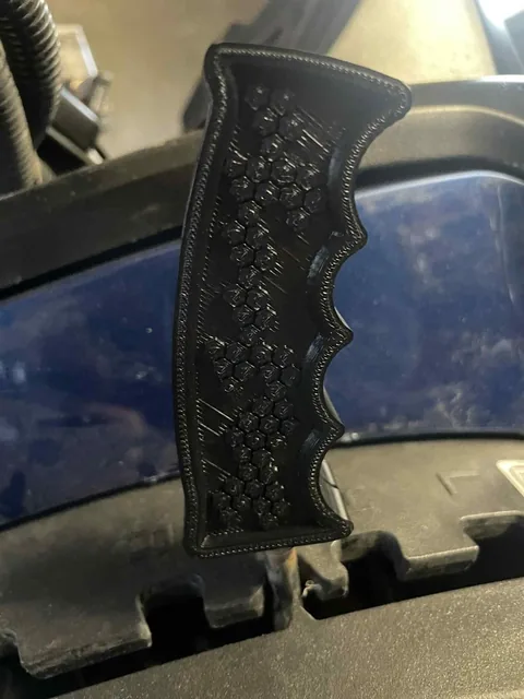Mâner schimbător cu profil ergonomic