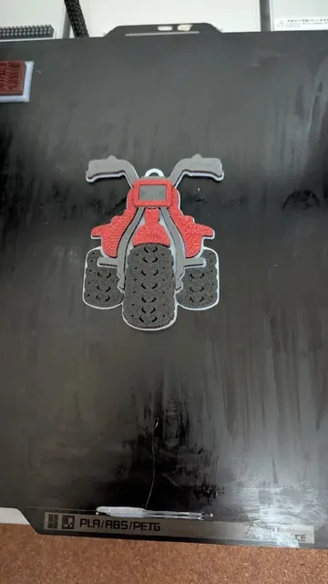 Ornament de Crăciun cu ATV pe trei roți